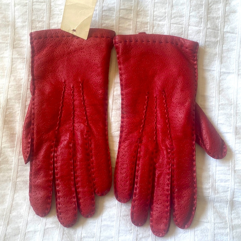 Leather lined gloves